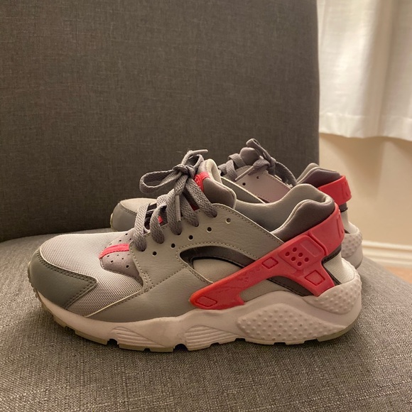 Nike Shoes - Nike Hurraches Nike Shoes - Nike Hurraches